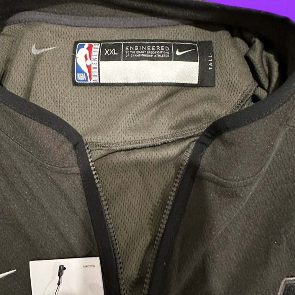 Nike Utah Jazz Dri-FIT 1/4 Zip Pullover Sweatshirt NBA Gray Men's XXL-Tall NWT - Picture 4 of 9